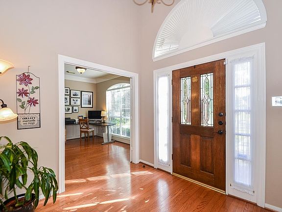 2nd image of 7939 Scenic Canyon Ln