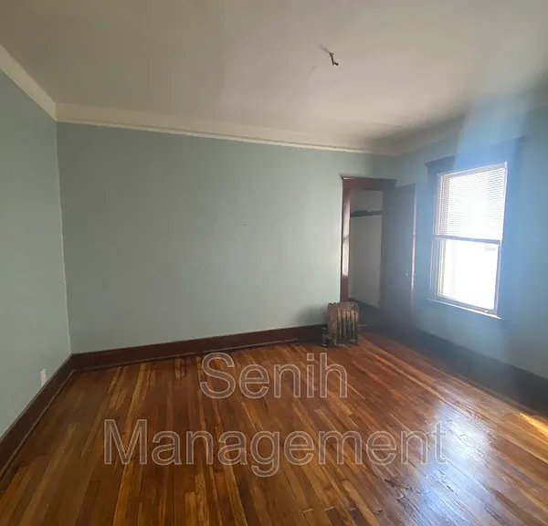 1493 W Grand Blvd — Photo 4