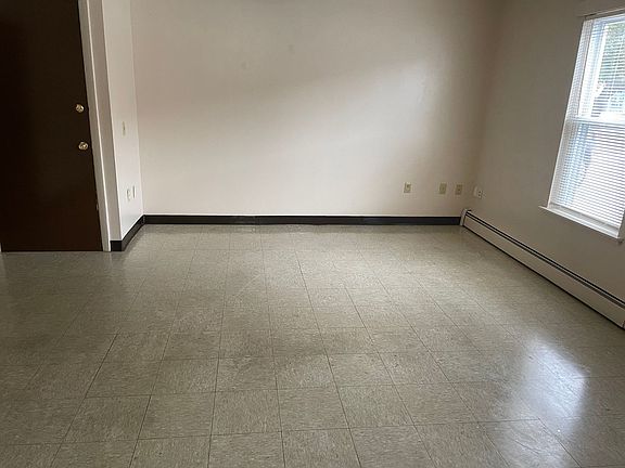 3rd image of 407 Pine St #408