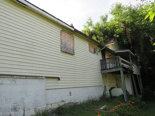 2nd image of 518 Junction St