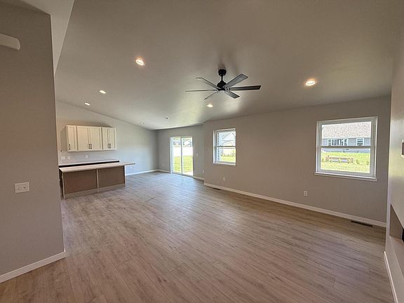 2nd image of 1838 Arches DRIVE