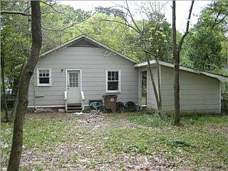 2nd image of 1615 Phillips Ln