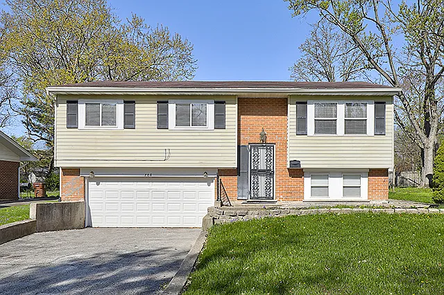 708 Circle Dr photo 1
