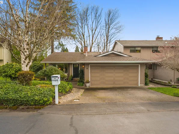 19 Bloch Ter, Lake Oswego, OR 97035