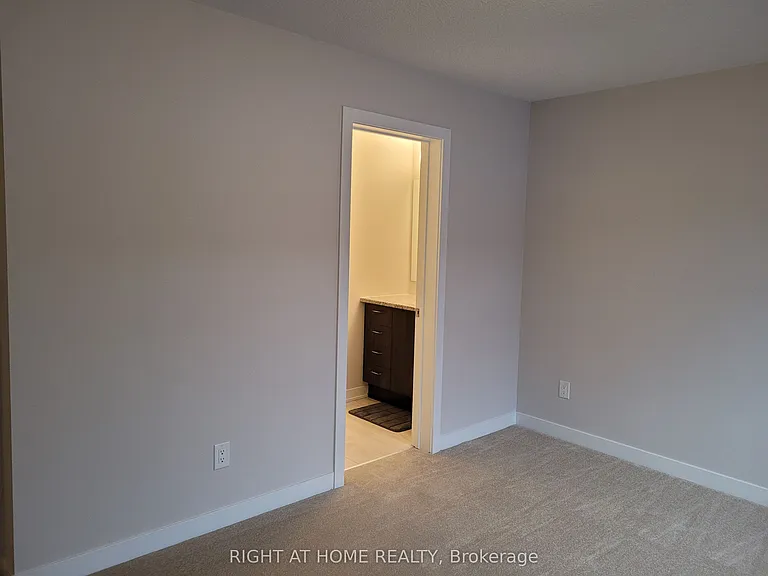 12 Focality Cres — Photo 19