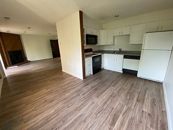4th image of 2879 Shadow Creek Dr #B205