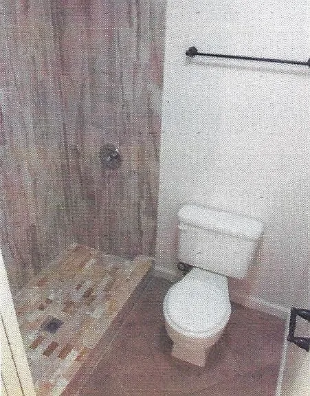 Master Bathroom (En Suite)