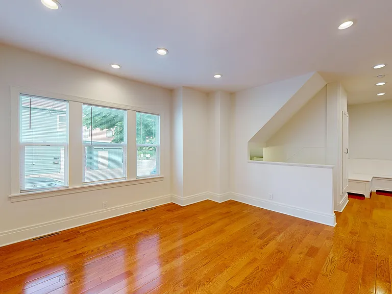 534 Abbott Rd #1 — Photo 6