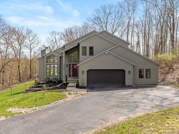 7721 Sun Quest Rdg NE, Ada, MI 49301