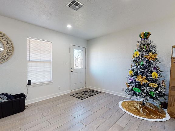3rd image of 3795 Bryan Dr