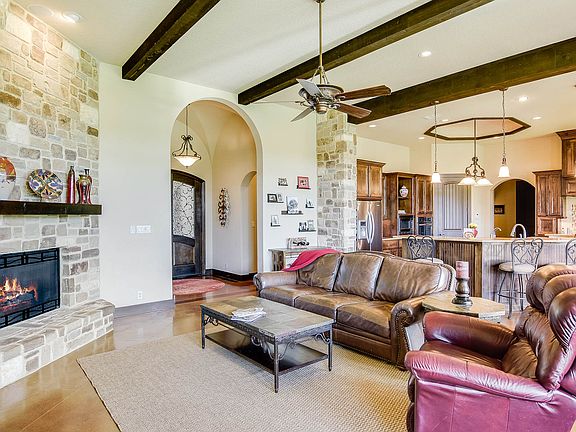 4th image of 2673 Beaver Ln