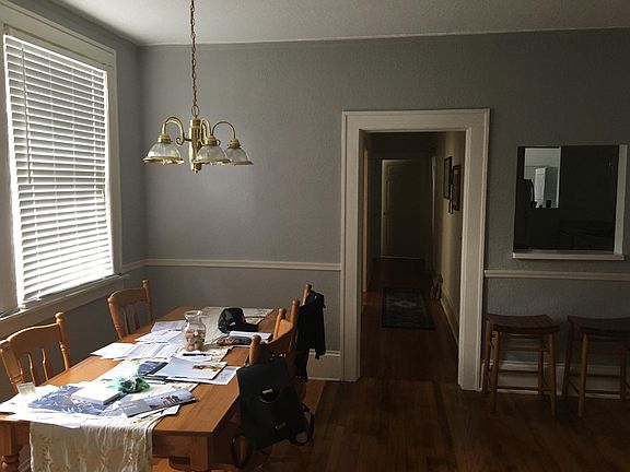 3rd image of 2750 Oak St