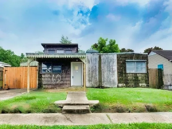2562 Vienna St, New Orleans, LA 70122