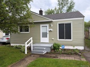 76 E Kalama Ave, Madison Heights, MI 48071
