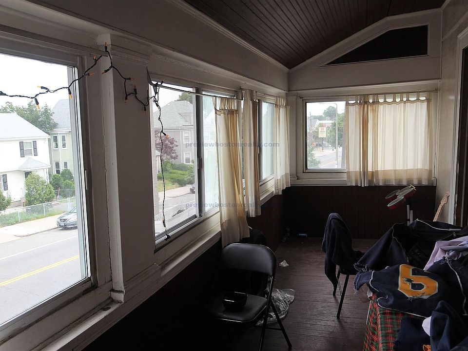 2nd image of 266 Market St #L2