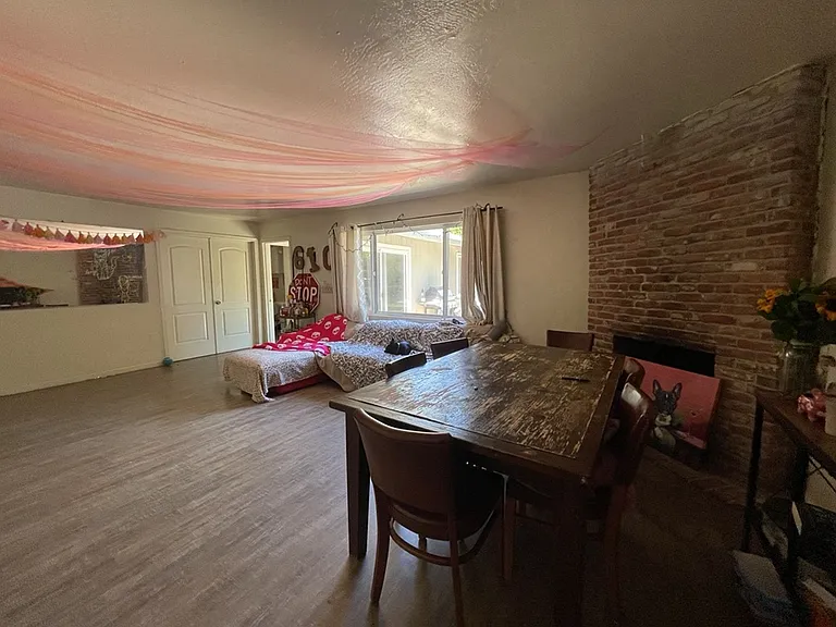 610 Anderson Rd — Photo 2