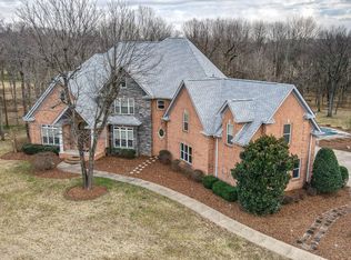 1170 Roseland Dr, Columbia, TN 38401