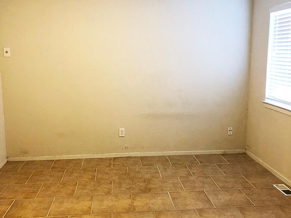 3rd image of 801 Carro Dr APT 3