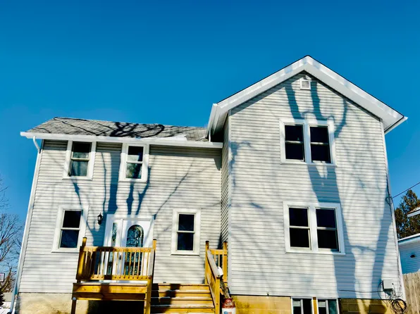 407 Allen St, Belvidere, IL 61008