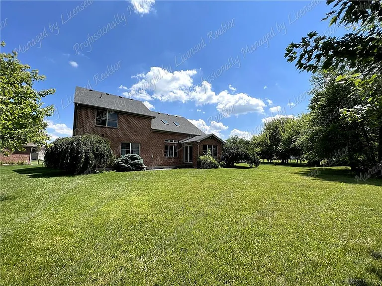 6353 Charlotte Ct — Photo 44