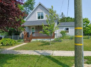 713 Kalamazoo St, South Haven, MI 49090