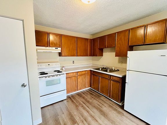 3rd image of 12 S Washington St APT 303