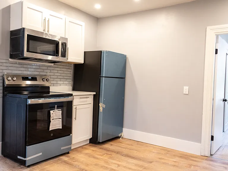 39 Hope St #2 — Photo 4