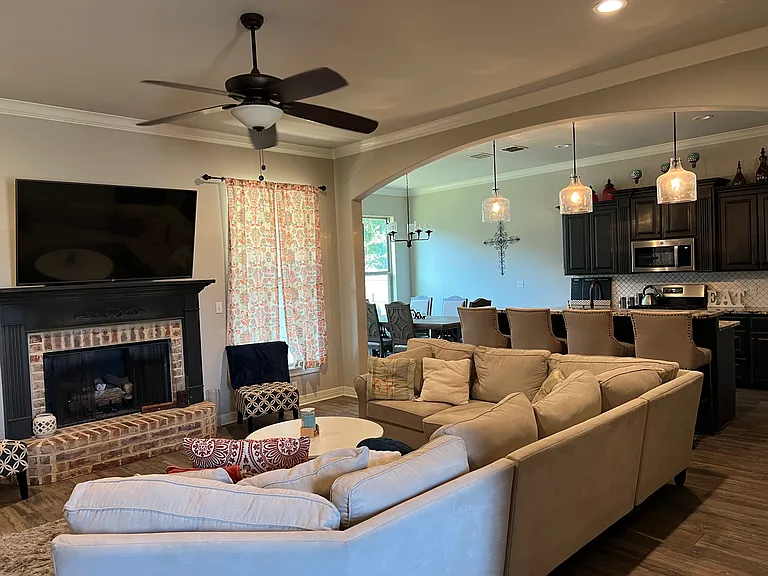 919 Antler Dr — Photo 5