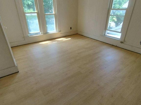 4th image of 221 N 17th St #1