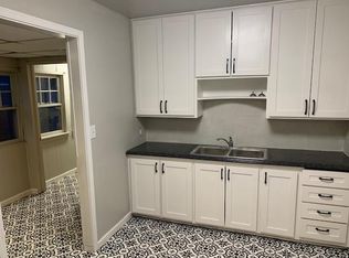 225 W Ercoupe Dr, Midwest City, OK 73110