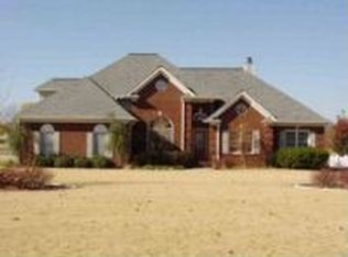 565 Marsh Ln, Oxford, AL 36203