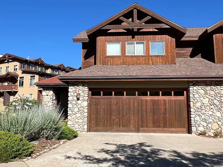 118 River Oaks Ct — Photo 1