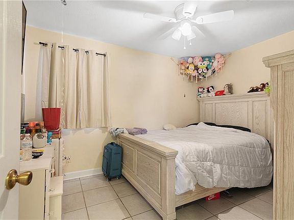5th image of 1236-38 S Carrollton Ave