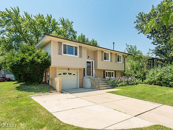 2nd image of 1701 Hartmann Dr