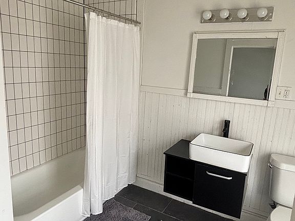 5th image of 1400 Bemis St SE Room 2