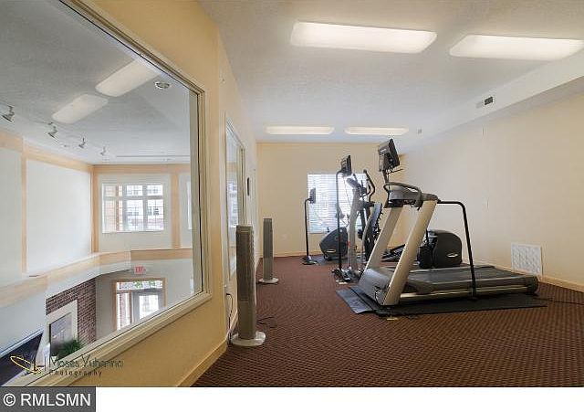 1st image of 2405 39th Ave NE Unit 304