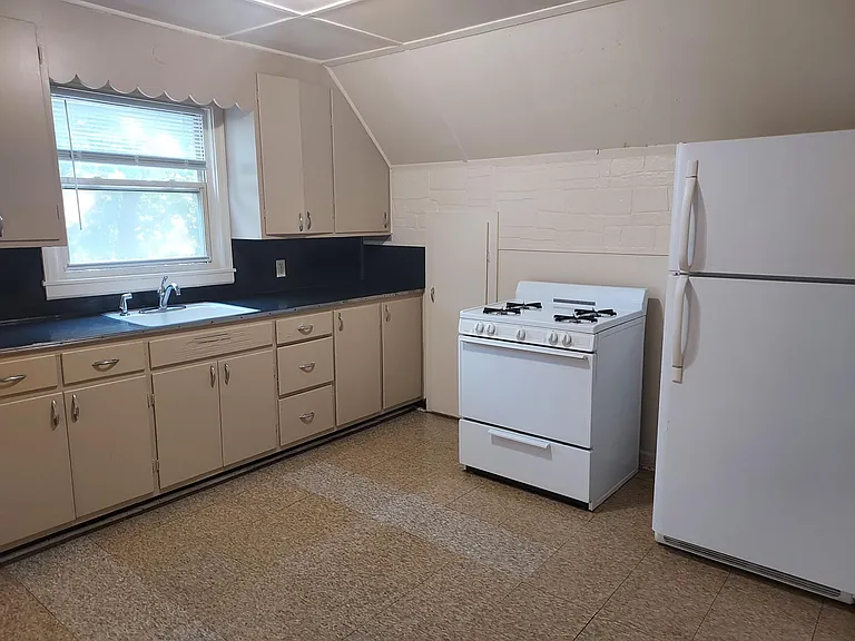 1007 S Chicago Ave #2 — Photo 7