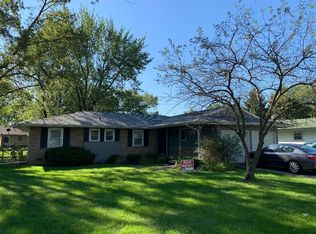 639 Sycamore Dr, Elk Grove Village, IL 60007