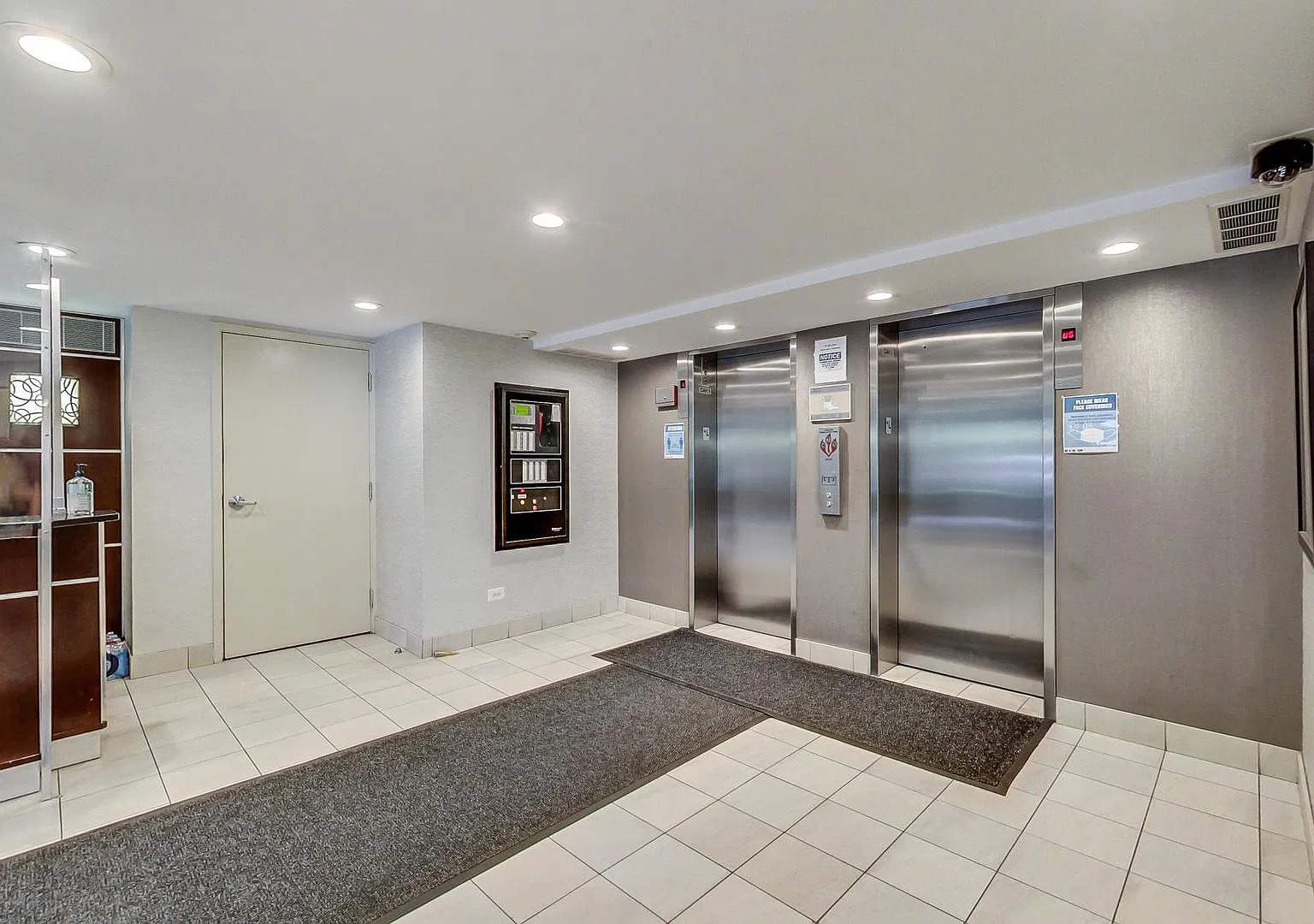 2 bed, 991 sqft, $3,800 — Photo 4