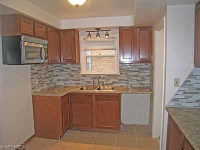 4th image of 2514 Brookdale Ave