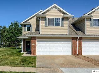 5780 NW 14th St, Lincoln, NE 68521