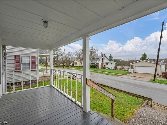 3rd image of 1084 Shannon Ave