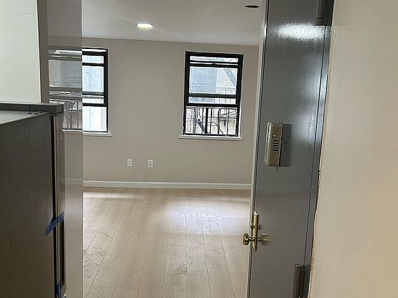 3rd image of 414 E 11th St #4