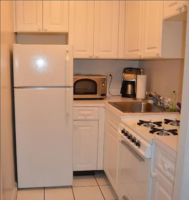 Rented by Urban Real Estate Property Group Inc | media 9