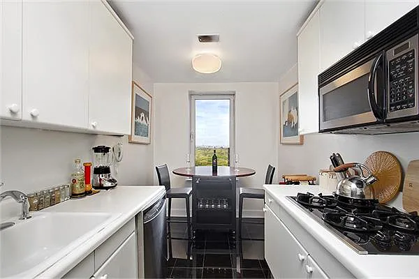 Rented by Vivaldi Real Estate | media 18