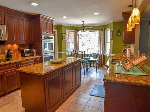 4th image of 48 Kimwood Court