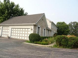 3716 Pleasant Hill Ct, Crystal Lake, IL 60012