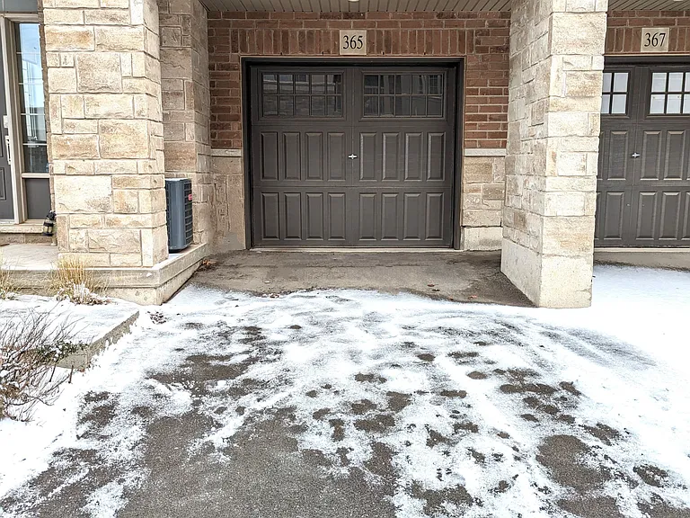 365 Belcourt Cmn — Photo 3