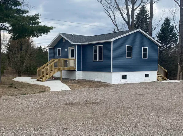 7228 South St #B, Bellaire, MI 49615