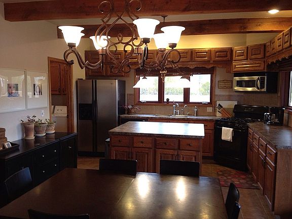 Kitchen / Breakfast Room
